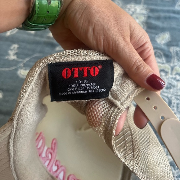 MXKA Makeup by Kelli Anne Trucker Hat - Picture 3 of 8